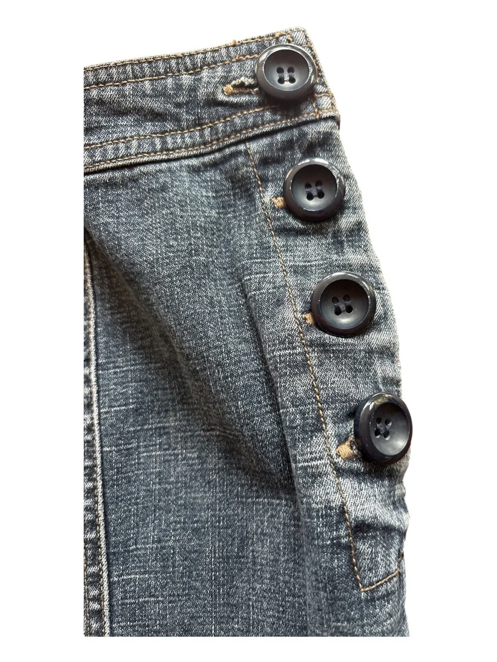 LA BLUES STONE WASHED S-T-R-E-T-C-H  DENIM SKIRT SIDE BUTTON A MUST HAVE CASUAL